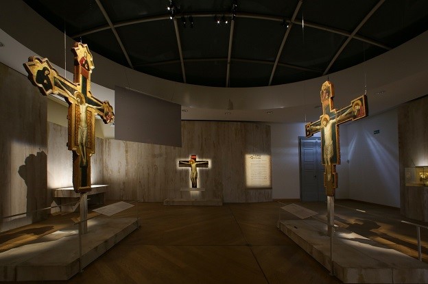 Sala L'Oro di Giovanni. Croci di Giovanni da Rimini