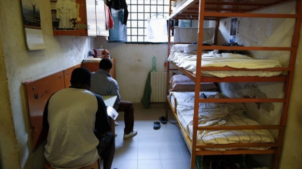 Il carcere italiano: tra dis-umanità e mala-educazione 
